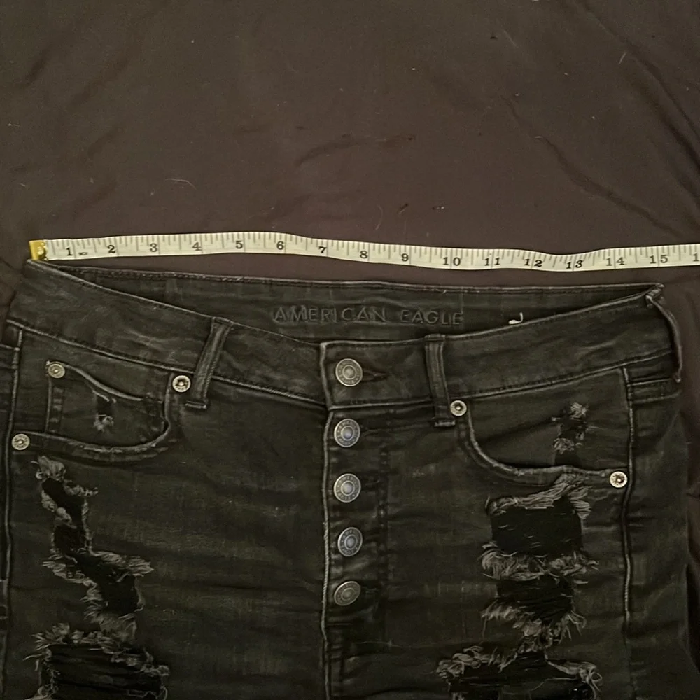 American Eagle Super High Rise Stretch Denim Shorts size 8 - Picture 2 of 7
